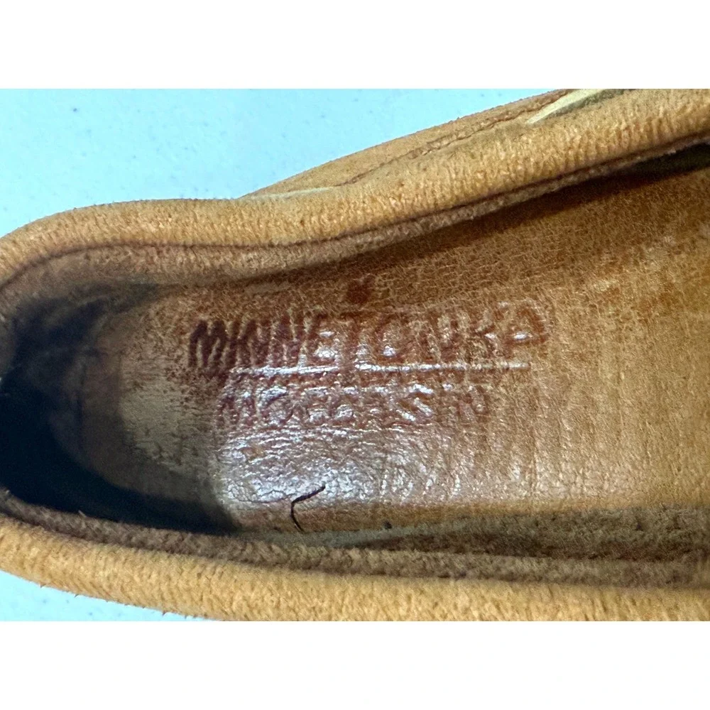 Vintage Minnetonka Moccasins  Men's Real Leather Size 9.5 Light Brown 1980's